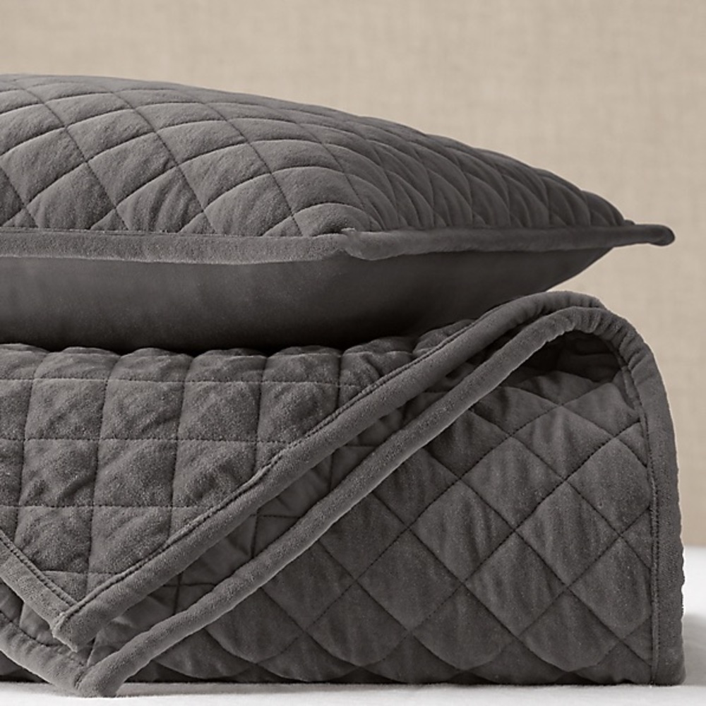 Restoration hardware VELVET DIAMOND QUILT blanket